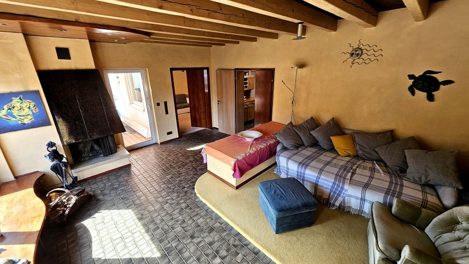 Barrierefreier Bungalow · ca. 190 m² nutzbare Fläche · ruhige Wohnlage · vielseitiges Wohnkonzept – Wohnzimmer