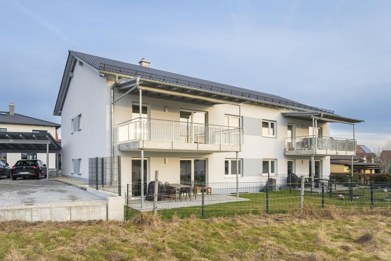 Ansicht Garten mit Terrasse