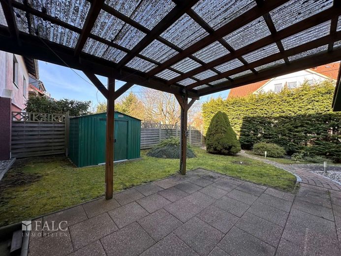 ***Strandnahes Reihenendhaus mit Wintergarten und Terrasse*** – Garten
