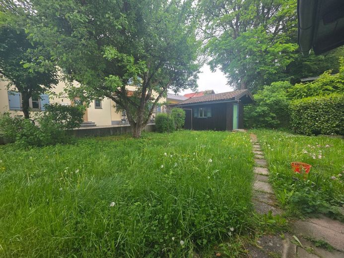 Charmantes 2-Familienhaus in Frasdorf - Zwei Wohneinheiten und viel Entwicklungspotenzial – Gartenbereich