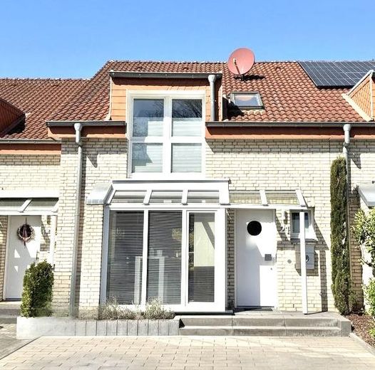 Haus mit 2 Stellplätzen