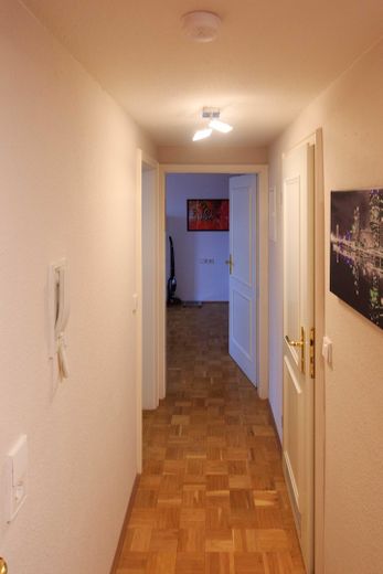 Schicke Maisonette-Wohnung mit Galerie und Loftcharakter | 2 Bäder – Flur