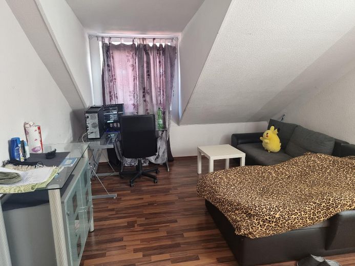 Schlafzimmer 4 Wohn. 1