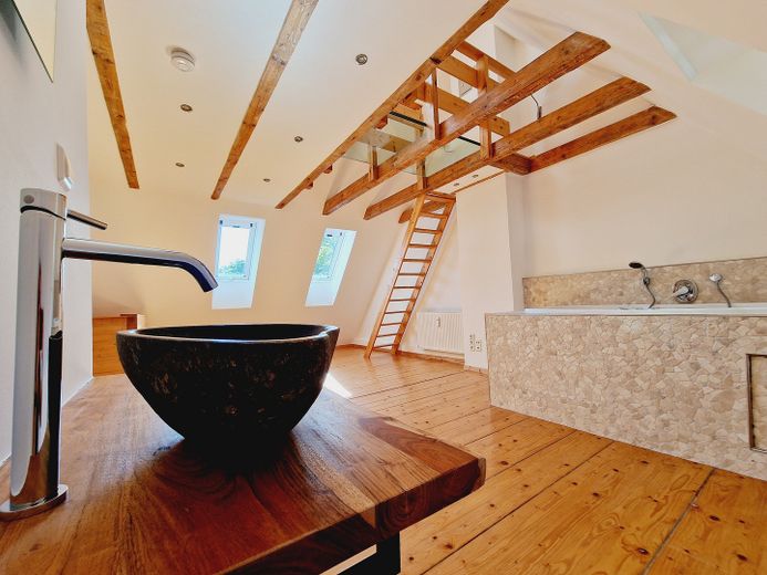 Fundstück: Schönes, sehr individuelles Reihenmittelhaus für Pärchen – Freiraum