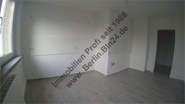 Mietwohnung - 2 Bäder -- 3 Zimmer Dachgeschoß Bezug nach Vollsanierung – G0015157