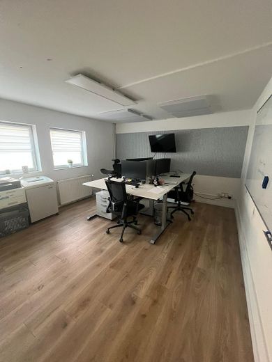 Halle 2, Büro 2