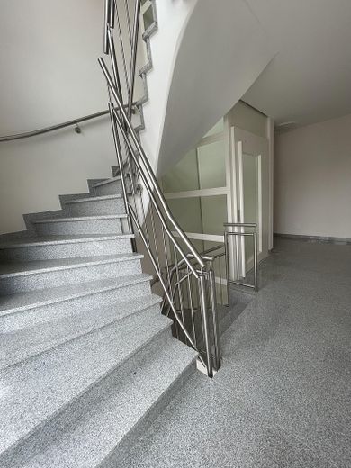 Moderne helle 3-Zimmer-Maisonette-Whg mit EBK und Balkon + Carport in Achim Uphusen – Foto 9