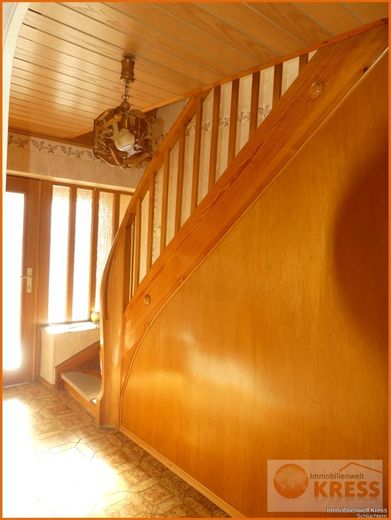 2 Familienwohnhaus mit 3 Wohneinheiten, 3 Garagenstellplätzen, Balkon &amp; Terrasse/Wintergarten – Bild 7