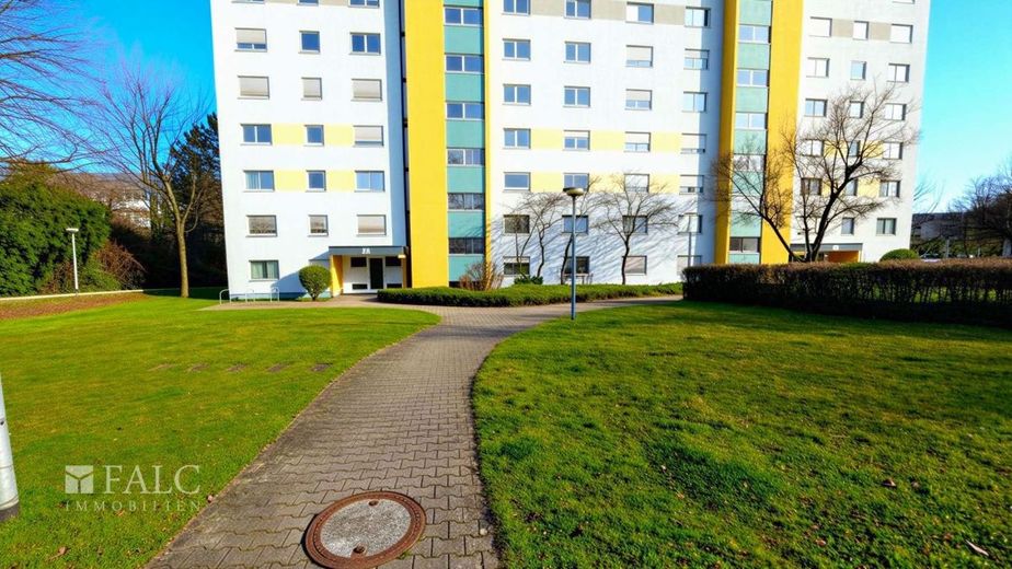 Tolle 3-Zimmer-Wohnung im Herzen von Heilbronn! Mit Aufzug, Balkon und Stellplatz! - FALC Immobilien – Außenansicht