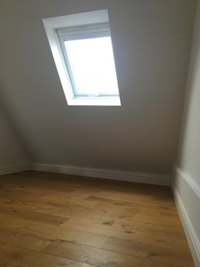 Platz am oberen Treppenaufgang