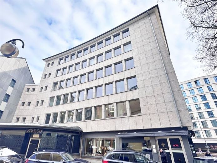 - KLE!N - Provisionsfrei - hochwertige Bürofläche direkt in der City – Foto 1