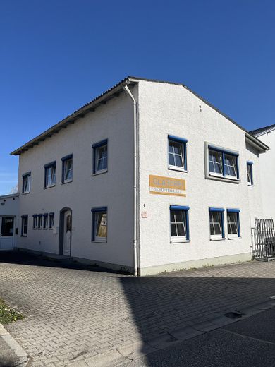 Frontansicht der Immobilie