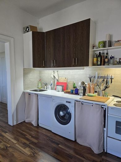 wunderschöne Altbau DG Wohnung voll möbliert! – फोटो 5