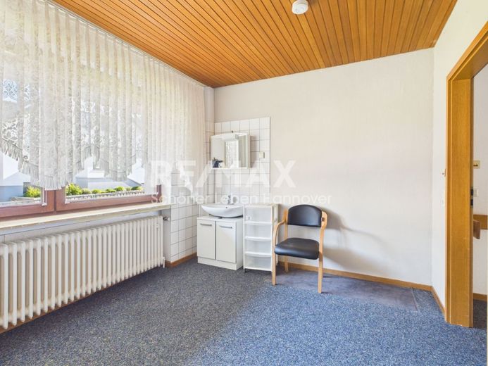 Viel Platz und zahlreiche Möglichkeiten - ehemaliges Altenpflegeheim mit großem Potenzial – Zimmer EG