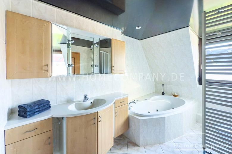 27048 HomeCompany Dresden Casa a schiera arredata con terreno a Dresden-Niedersedlitz max. 3 persone – 96a732bfdbe827f184dbe73f46050ace1920371e.jpg