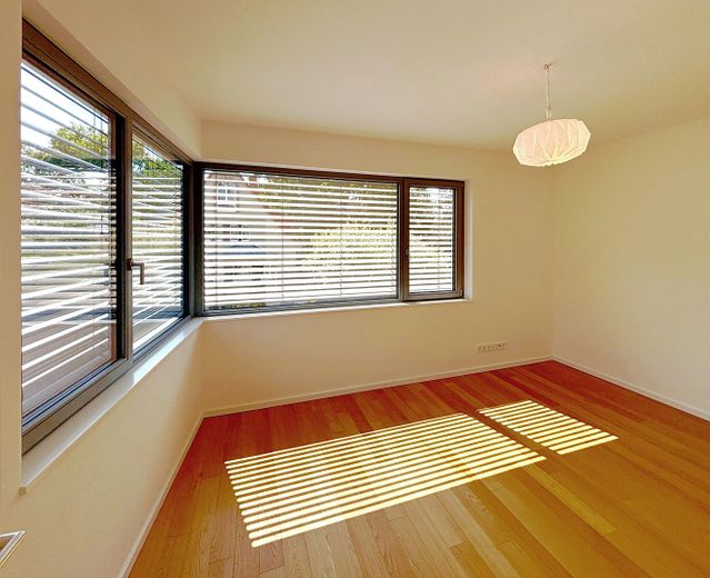 Vistas despejadas de 180° al Spree y vistas a zonas verdes - ático tipo maisonette en casa de tres viviendas – OG - Arbeit / Gäste / Kind