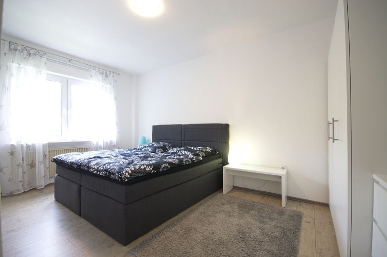 Wohnung in einem gepflegten Mehrfamilienhaus mit Internet und Waschmaschine nahe Bahnhof West für den Langzeitaufenthalt ab 6 Monaten – 56c80523cf3a9ec0846955a1aa0cc384ad6407b7.jpg