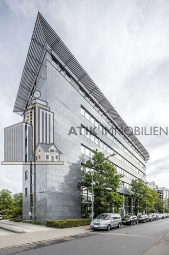 ATIK: Moderne Büroflächen mit Parkanlage, Stellplätzen und optimaler Verkehrsanbindung – Außenansicht