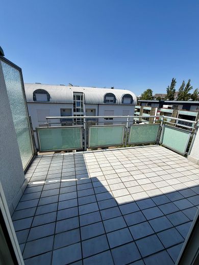 Wohnen mit Blick auf Burg Frankenstein -Erstbezug nach Renovierung- 2-Zimmer mit EBK & TG-Stellplatz – Dachterasse