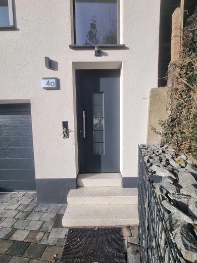 Moderne Aluminium-Haustür