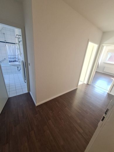 Schöne und helle 2 Zimmer Dachgeschosswohnung ab dem 01.09.26 – Diele