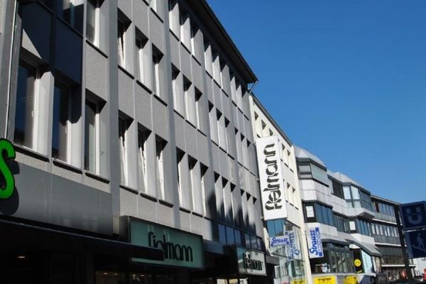 2Raum-Büro in der Mitte der Fußgängerzone