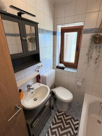 stilvolle 3-Zimmer Wohnung – Bad