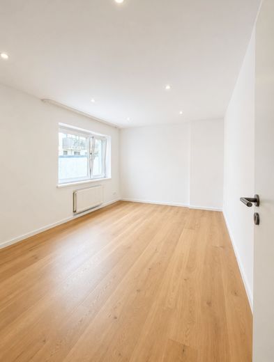 In Toplage von Düsseldorf - frisch sanierte Wohnung – Zimmer
