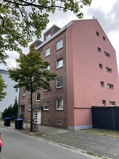 Moderne Dachgeschosswohnung in Hauptbahnhofsnähe – फोटो 1