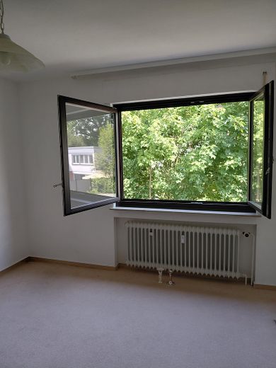 Şampanya havasında huzur vahası, komisyonsuz – Fenster nach Osten gelegen
