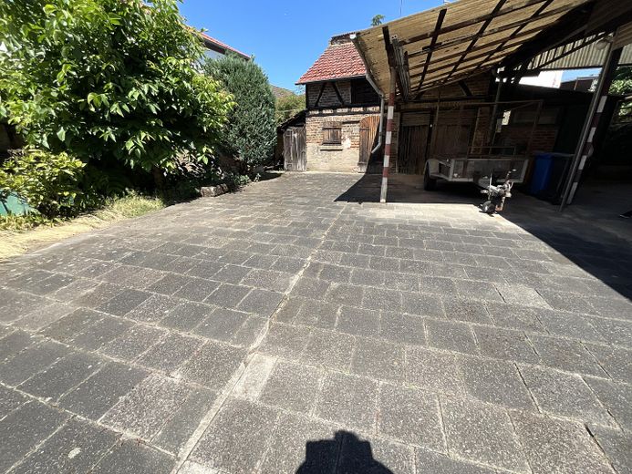 Casa indipendente in posizione centrale con ampio cortile a Mühlheim, senza agenzia immobiliare – Foto 5