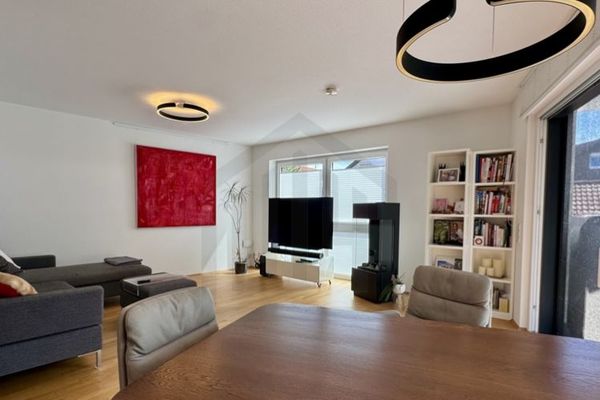 Moderne 4-Zimmer-Maisonette mit Balkon und Doppelgarage in Karlsruhe-Neureut