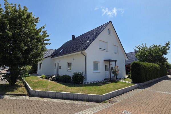 elegante casa unifamiliare con appartamento indipendente