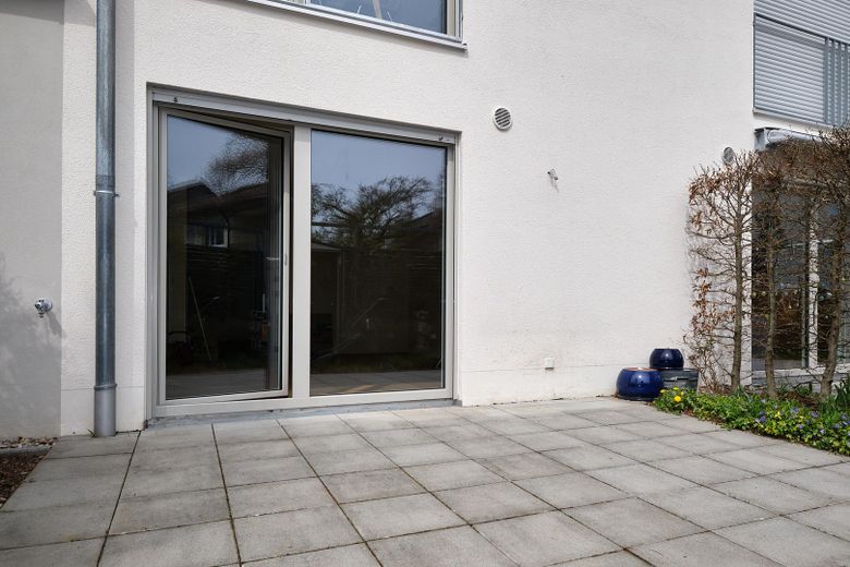 *PROVISIONSFREI* Hochwertige Erdgeschoss-Terrassenwohnung in Bestlage Maxhofstraße - Fürstenried – Sonnige ruhige Terrasse