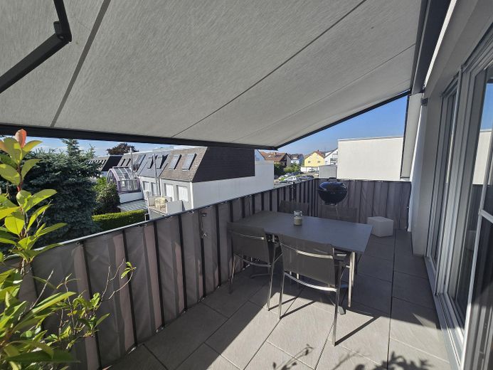 Ampio appartamento di 4 locali a Eggenstein-Leopoldshafen – Balkon
