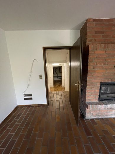 WZ mit Zugang in den Keller