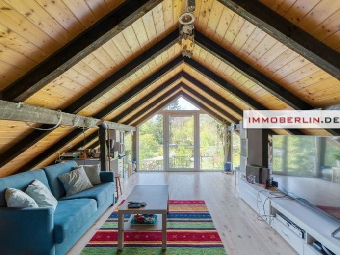 IMMOBERLIN.DE - Kleines Haus auf großem Grundstück in sehr harmonischer Lage – फोटो 1