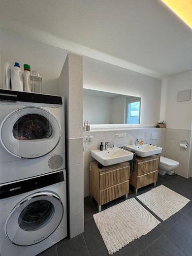 Exclusives 4,5 Zimmer Penthouse in ruhiger Lage in Schwanau - Ottenheim zu vermieten! – Vollbad