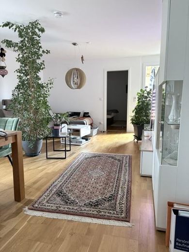Mieszkanie 3-pokojowe blisko centrum z balkonem i nowoczesnym wyposażeniem – Wohn-/Esszimmer