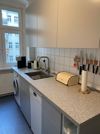 Young Urban Professionals or Couple! Furnished Flat with a View! – Foto 8