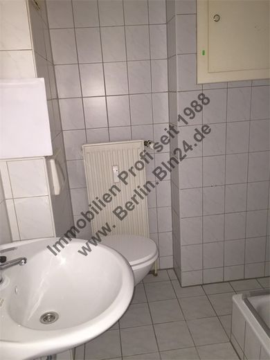 Wohnung mieten - -- Dachgeschoß Duschbad - ruhig schlafen zum Innenhof – 2-27.02.2016 082