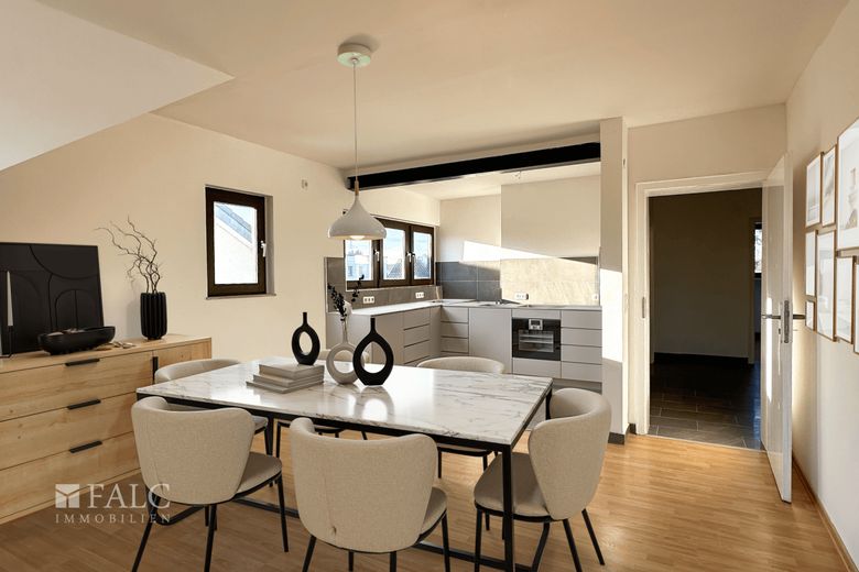 Dachgeschosswohnung mit Stellplatz in ruhiger Lage von Köln-Lövenich – Wohnbeispiel - Esszimmer und Küche