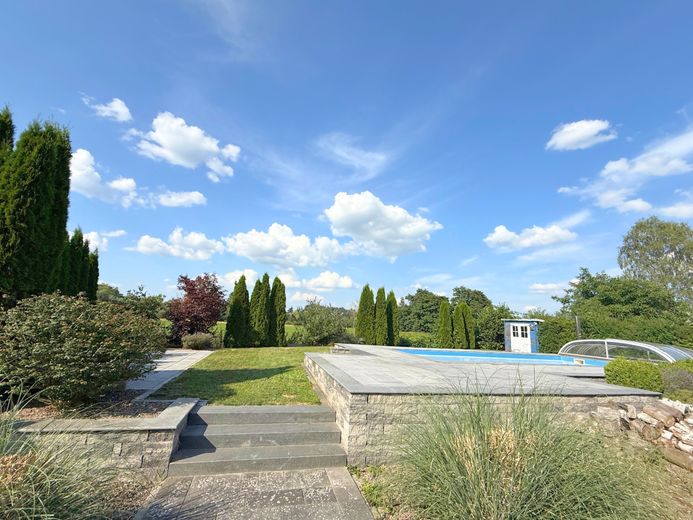 Villa esclusiva progettata da un architetto con vista libera sui prati dell’Ilmenau – Garten & Pooldeck