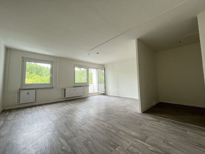 Frisch saniert mit Balkon – Ihr neues Zuhause wartet – Foto 1
