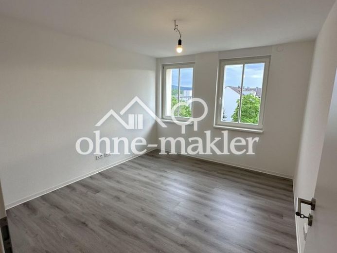 Appartamento ristrutturato integralmente con 8 camere - Vista su Pforzheim – Foto 1