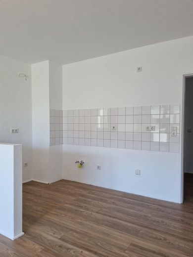 Helle 2- Zimmer Wohnung zur Miete – Küche
