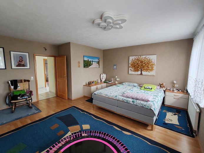 Schlafzimmer 1