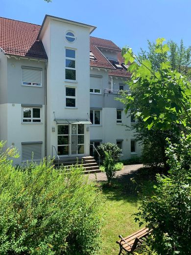 Attraktive und moderne 4-Zimmer Wohnung in begehrter Wohnlage – Photo 18