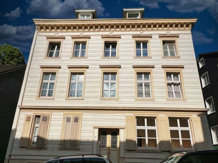 ***Charmante Erdgeschosswohnung mit Geschichte – sofort bezugsfertig – Foto 1