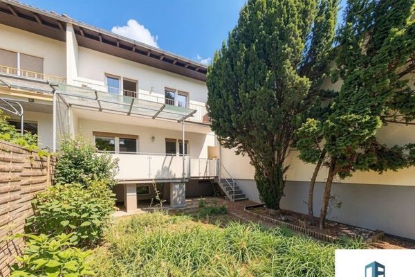 Mitten in Bad Kreuznach: Einfamilienhaus mit Garten, Terrasse, Vollunterkellerung und Garage